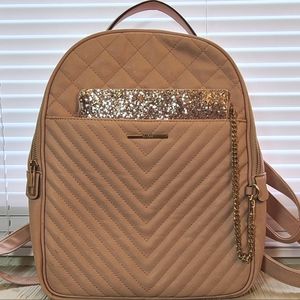 ALDO Clutch Attached Backpack 🎒🍑